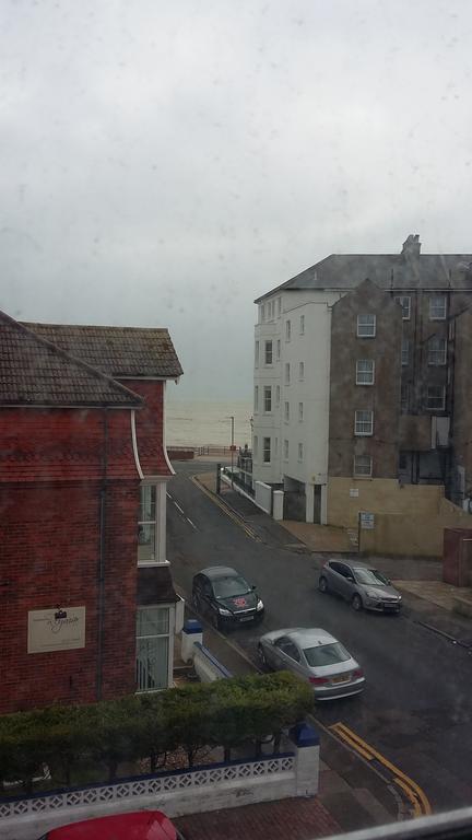 Cambridge House Guest House Eastbourne Szoba fotó