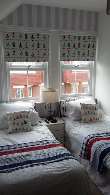 Cambridge House Guest House Eastbourne Szoba fotó