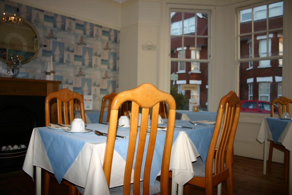 Cambridge House Guest House Eastbourne Kültér fotó